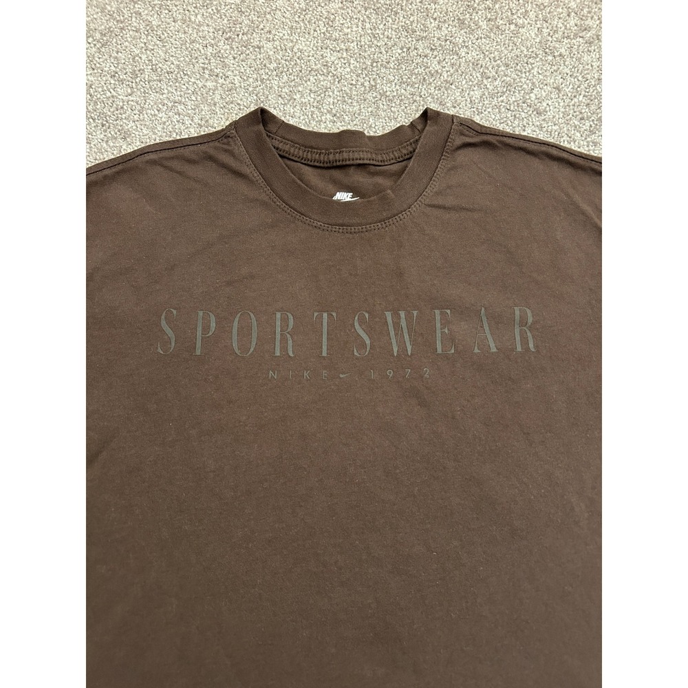 Nike Sportswear T-Shirt Mens Medium Brown Excellent Loose Fit Graphic Tee